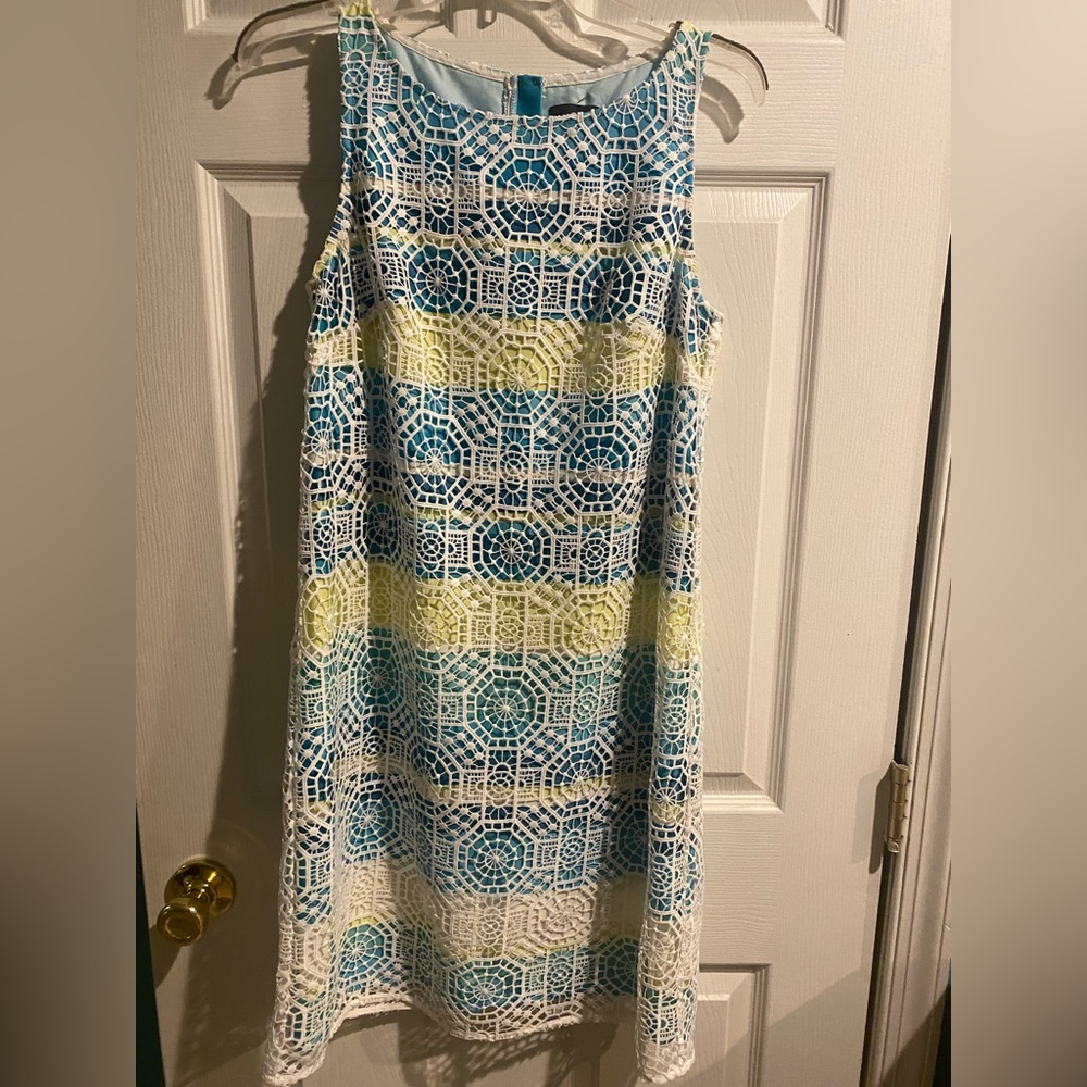 NWT Adrianna Papell striped dress with lace overlay. Vivid trendy colors. Size 6